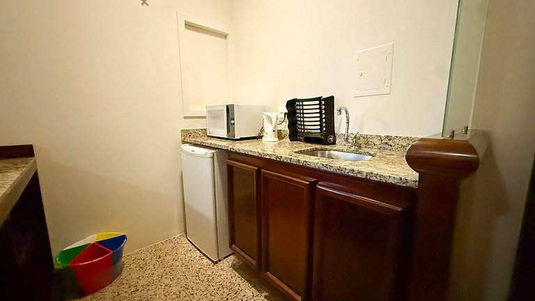 Elegante, confortável e moderno no centro PRZ 710