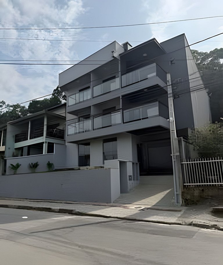Studio Premium com Sacada e Churrasqueira